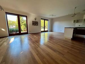 Pronájem rodinného domu, Praha - Klánovice, Jeníkovická, 220 m2