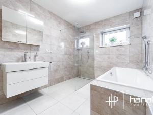 Prodej rodinného domu, Hlušovice, Jezerní, 236 m2