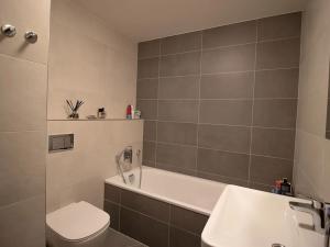 Prodej bytu 2+kk, Praha - Holešovice, U Pergamenky, 50 m2