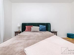 Prodej bytu 4+kk, Praha - Kobylisy, Vršní, 78 m2