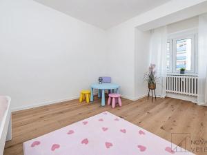Prodej bytu 4+kk, Praha - Kobylisy, Vršní, 78 m2