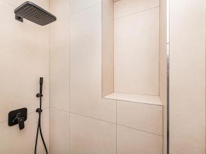 Prodej bytu 4+kk, Praha - Kobylisy, Vršní, 78 m2