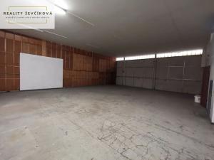 Pronájem obchodního prostoru, Hradec Králové, Vlčkovická, 800 m2