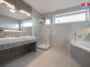 Pronájem rodinného domu, Praha - Černý Most, Bergmanova, 220 m2