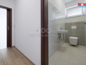 Pronájem rodinného domu, Praha - Černý Most, Bergmanova, 220 m2