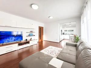 Prodej bytu 2+1, Praha - Dolní Počernice, Národních hrdinů, 59 m2