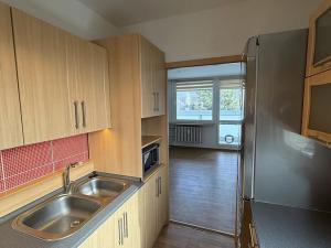 Pronájem bytu 3+1, Praha - Komořany, Za sídlištěm, 67 m2