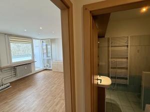 Pronájem bytu 3+1, Praha - Komořany, Za sídlištěm, 67 m2