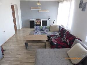 Prodej vícegeneračního domu, Holedeč, 220 m2