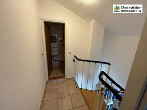 Prodej bytu 4+kk, Malinska, Chorvatsko, 57 m2