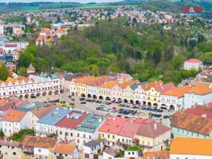 Prodej historického objektu, Nové Město nad Metují, Husovo náměstí, 322 m2