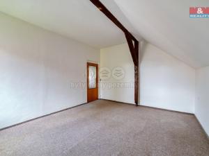 Prodej bytu 3+1, Mariánské Lázně - Hamrníky, třída Vítězství, 70 m2