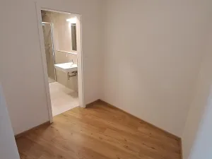Pronájem bytu 1+kk, Praha - Černý Most, Dobrovolného, 37 m2