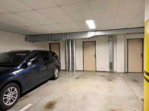 Pronájem garážového stání, Zlín, Pod Křiby, 20 m2