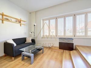 Pronájem bytu 1+1, Praha - Nusle, U družstva Život, 34 m2
