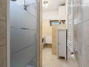 Prodej obchodního prostoru, Odolena Voda, Květnová, 220 m2
