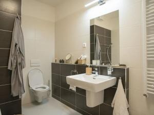 Prodej bytu 3+kk, Praha - Hlubočepy, Gollové, 79 m2