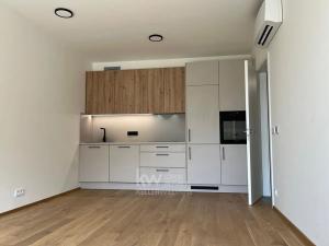 Pronájem bytu 2+kk, Praha - Modřany, Československého exilu, 60 m2