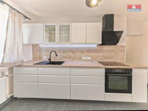 Pronájem bytu 2+1, Hradec Králové, Na Střezině, 56 m2
