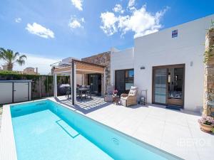Prodej rodinného domu, Torrevieja, Španělsko, 83 m2