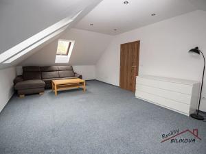 Prodej rodinného domu, Lázně Toušeň, Hlavní, 214 m2