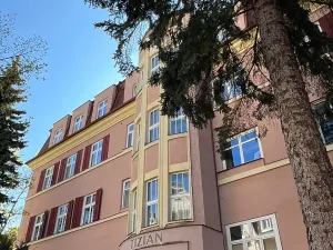 Prodej bytu 4+kk, Karlovy Vary, Poděbradská, 103 m2