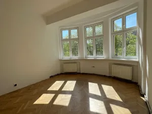 Prodej bytu 4+kk, Karlovy Vary, Poděbradská, 103 m2
