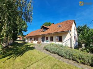 Prodej rodinného domu, Úboč, 350 m2