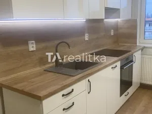 Pronájem bytu 1+kk, Ostrava, Klicperova, 27 m2