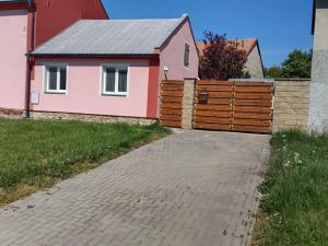 Pronájem rodinného domu, Charváty, 78 m2