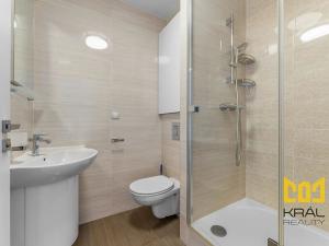 Pronájem bytu 5+kk, Praha, Proutěná, 98 m2