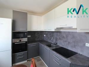 Prodej bytu 4+1, Ostrov, Lidická, 87 m2