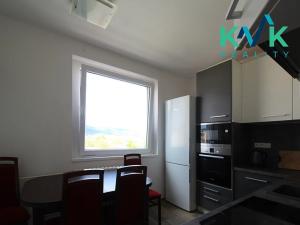 Prodej bytu 4+1, Ostrov, Lidická, 87 m2
