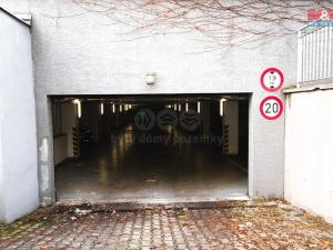 Pronájem garážového stání, Praha - Troja, Velká skála, 19 m2