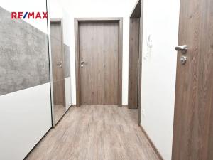 Pronájem bytu 2+kk, Praha - Kyje, Sicherova, 50 m2