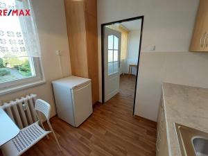 Pronájem bytu 1+1, Praha - Modřany, Na Cikorce, 33 m2
