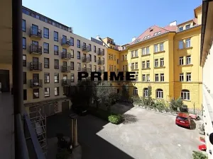 Pronájem kanceláře, Praha - Smíchov, Štefánikova, 129 m2