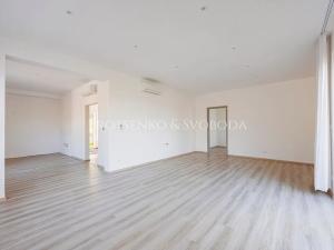 Prodej vícegeneračního domu, Milovice, Lesní, 423 m2