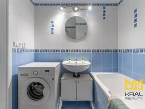 Prodej bytu 1+kk, Praha - Záběhlice, Velenovského, 30 m2