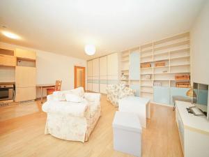 Pronájem bytu 1+kk, Praha - Záběhlice, Mattioliho, 36 m2