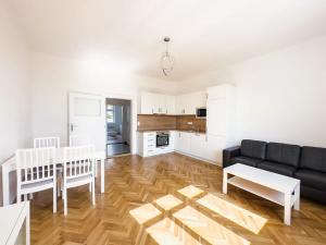 Pronájem bytu 2+kk, Praha - Strašnice, Na Třebešíně, 60 m2