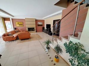 Prodej rodinného domu, Moravany, Švédské kříže, 268 m2