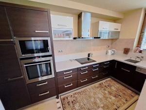 Prodej rodinného domu, Moravany, Švédské kříže, 268 m2