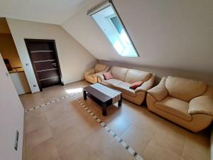Prodej rodinného domu, Moravany, Švédské kříže, 268 m2