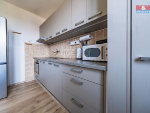 Prodej bytu 4+1, Větrušice, Jižní, 74 m2