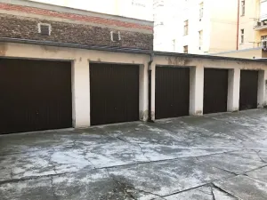 Pronájem garáže, Praha - Holešovice, Schnirchova, 17 m2