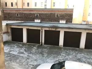 Pronájem garáže, Praha - Holešovice, Schnirchova, 17 m2