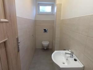 Pronájem bytu 2+1, Rousínov, 78 m2