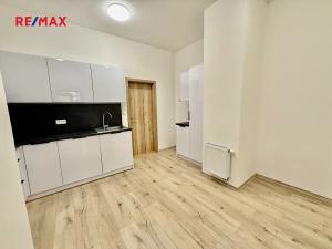 Pronájem bytu 2+1, Plzeň, Klatovská třída, 66 m2