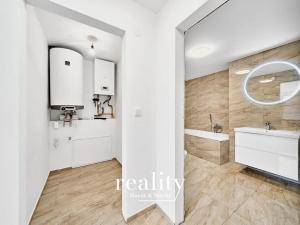 Prodej ubytování, Hrušovany nad Jevišovkou, Drnholecká, 383 m2
